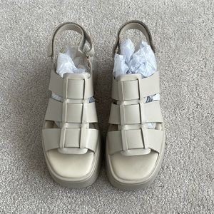 Vagabond Shoemakers Tan platform sandals brand new never worn